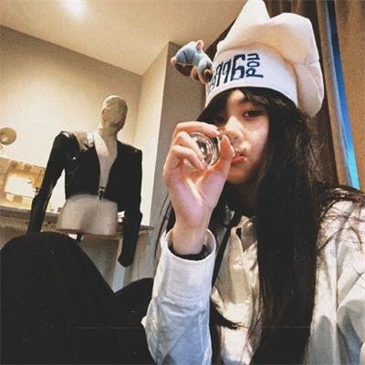 女导与强盗